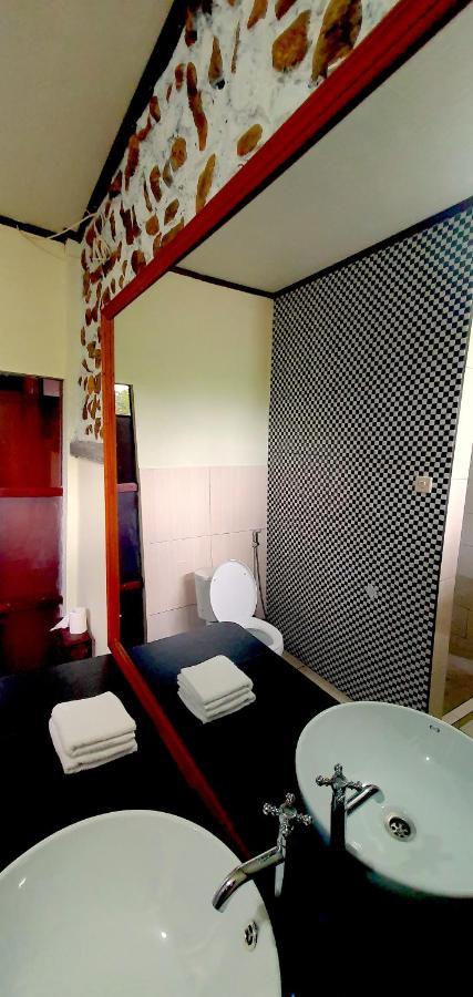 Amban Beach House Manokwari Ngoại thất bức ảnh