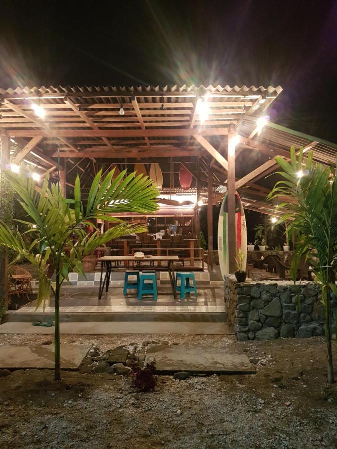 Amban Beach House Manokwari Ngoại thất bức ảnh